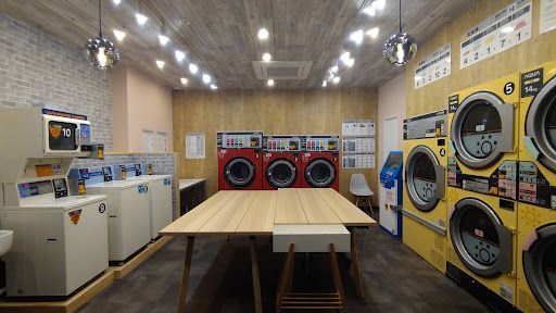 LAUNDRY LAUNDRY 六町店