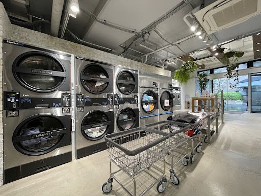 WASH&FOLD中目黒高架下店