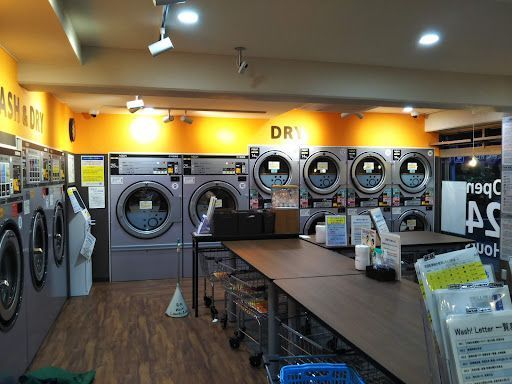 Wash!Laundry&Cafe小平仲町店 コインランドリー